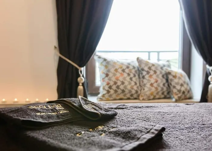 луксозен в резиденция лазурен бряг Burgas